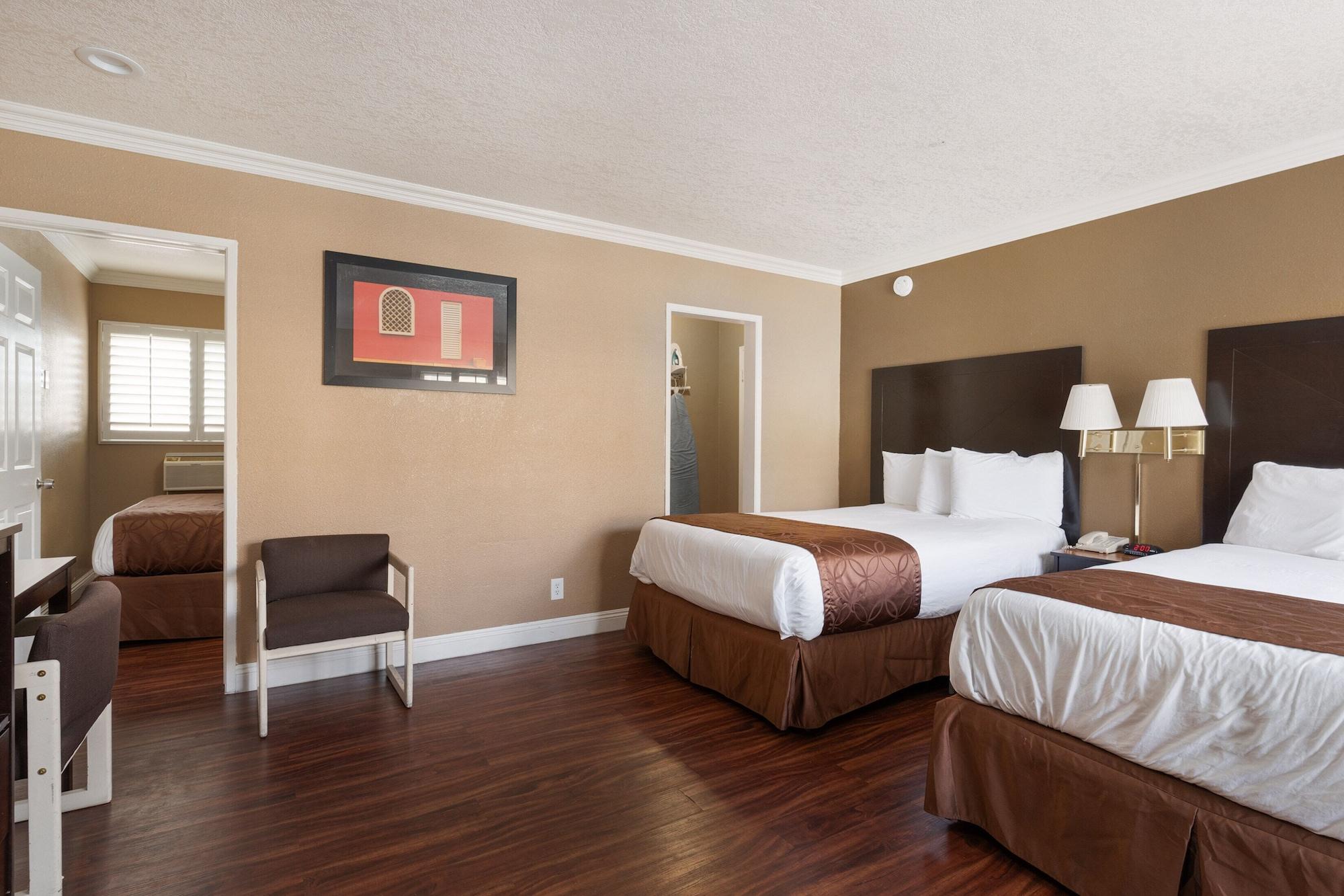 Americas Best Value Inn & Suites Anaheim Exterior photo