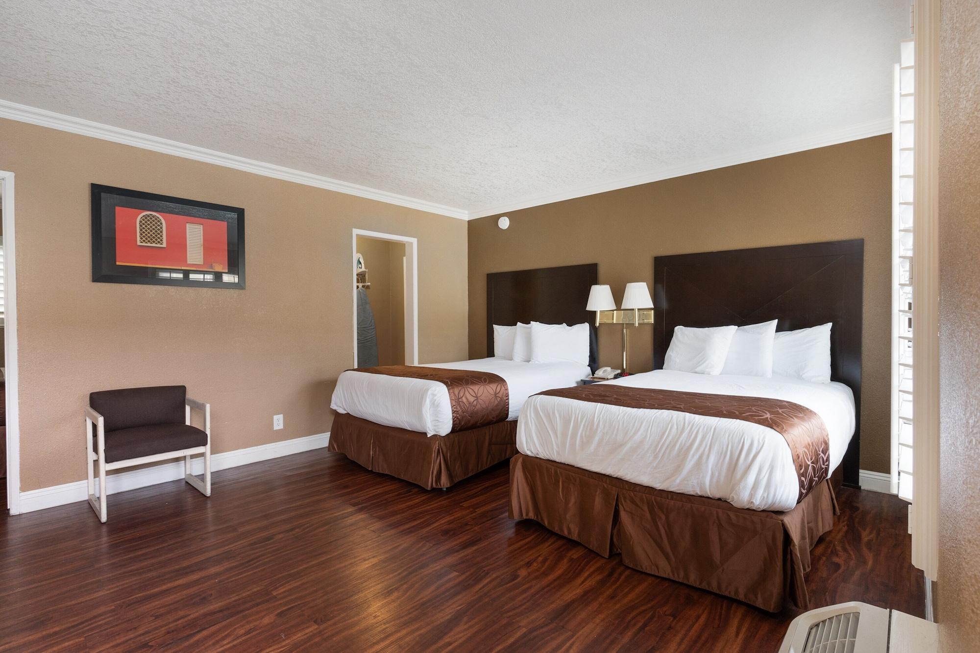 Americas Best Value Inn & Suites Anaheim Exterior photo